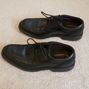 Dress shoes